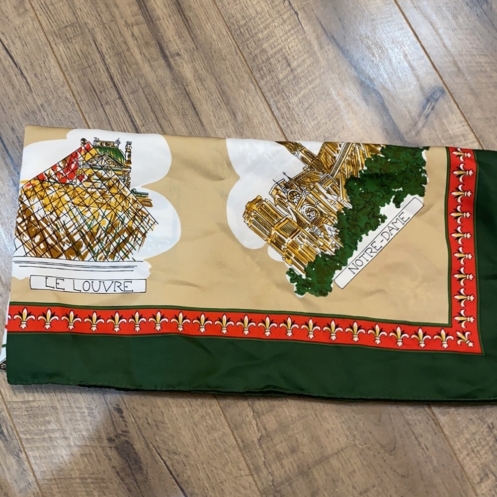Scarf - Picture 10 of 11